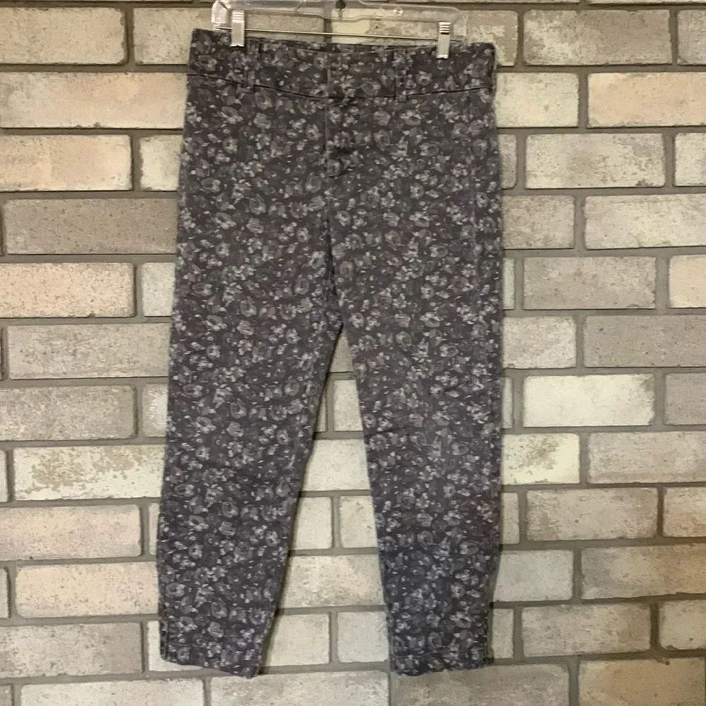 3for$20 jeans style pants size 30 (not plus size regular 30)